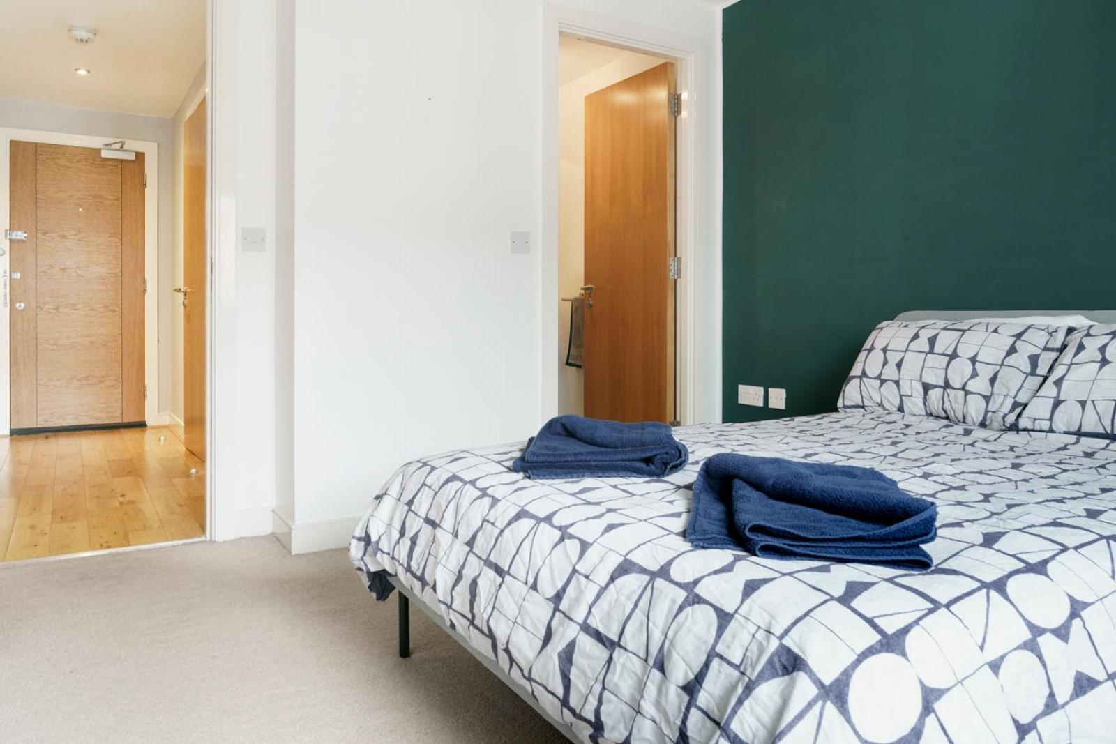 Stylish City Centre 2 Bedroom Apartment With Belfast Cityscape View Extérieur photo