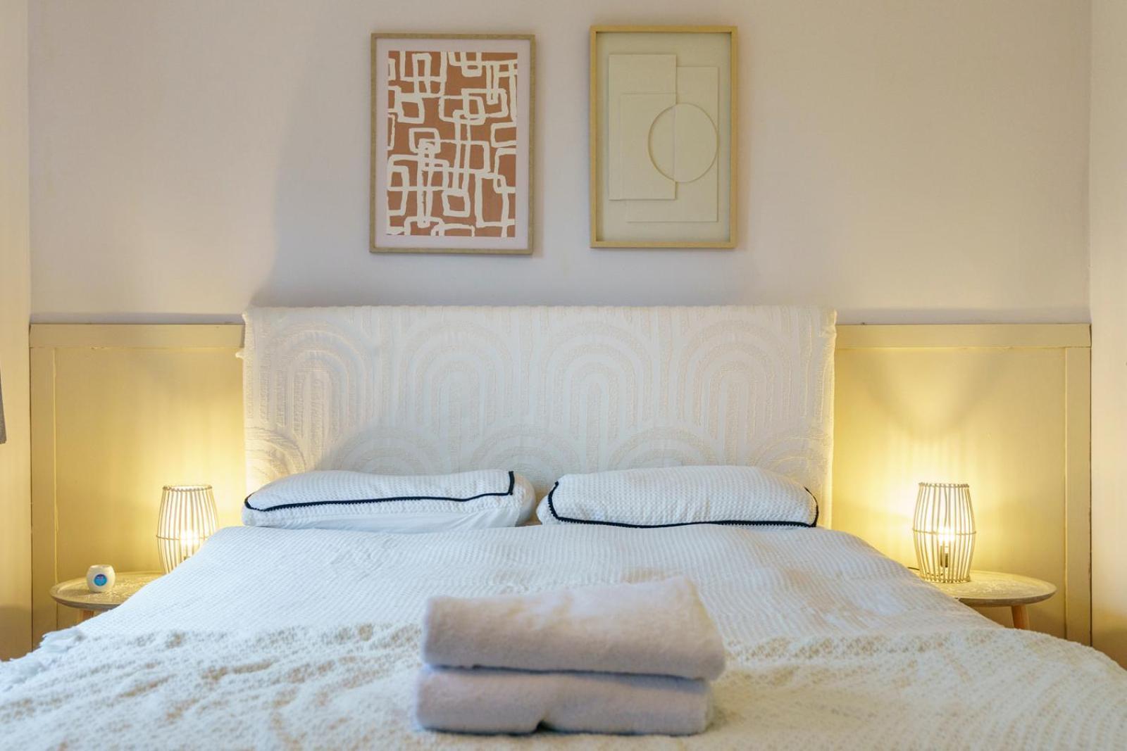 Stylish City Centre 2 Bedroom Apartment With Belfast Cityscape View Extérieur photo